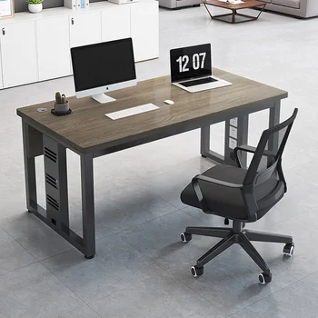Компютърно бюро офис за един човек в минималистичен модерен работна маса правоъгълна работно бюро служител