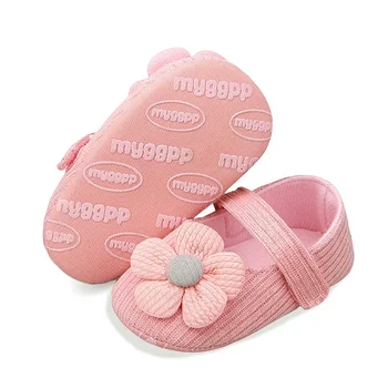 Пролетно-есенна вълна обувки с фин цветочком за деца от 0-1 години, пешеходната обувки с мека подметка, обувките на принцеса за момиченца