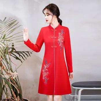Есента на новите китайски рокля с бродерия в стил ретро, малко полноватое, голям размер, Елегантна червена пола Чонсам, дамски дрехи